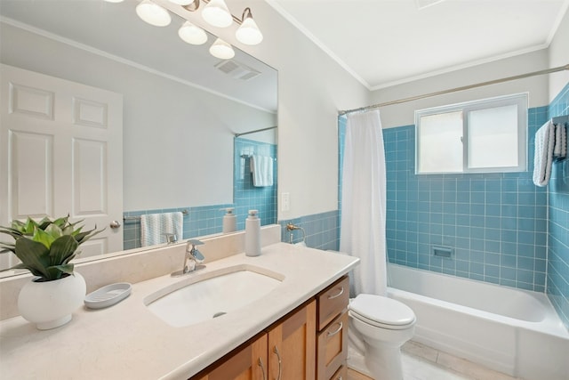 3000 Greenlawn Pkwy, Austin, TX 78757 - bathroom with vanity, toilet, shower / bath combo with shower curtain, crown molding, and tile patterned flooring