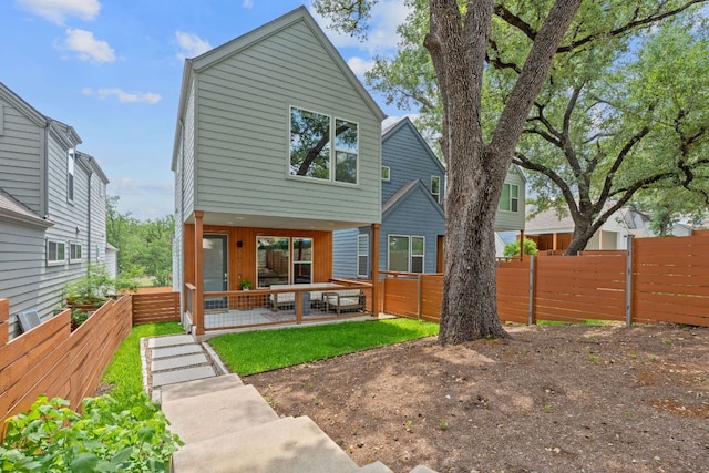 3105 Aldwyche Dr, Austin, TX 78704 - back of property with a patio