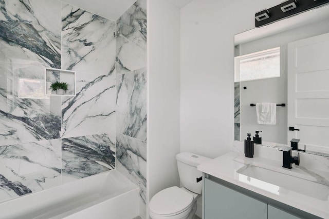 1140 Northwestern Ave Unit 2, Austin, TX 78702 - full bath featuring vanity and shower / tub combination