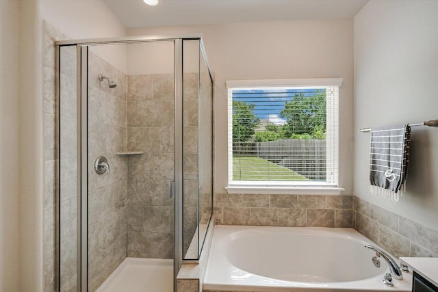 1812 Morts Pl, Manchaca, TX 78652 - full bath with a garden tub and a stall shower