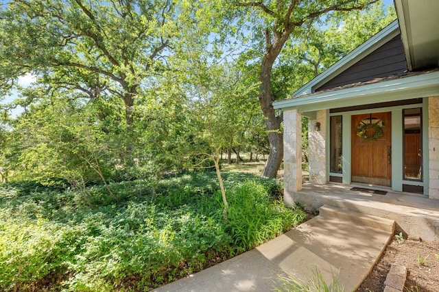 16704 Post Oak Gln, Austin, TX 78737 - property entrance with covered porch