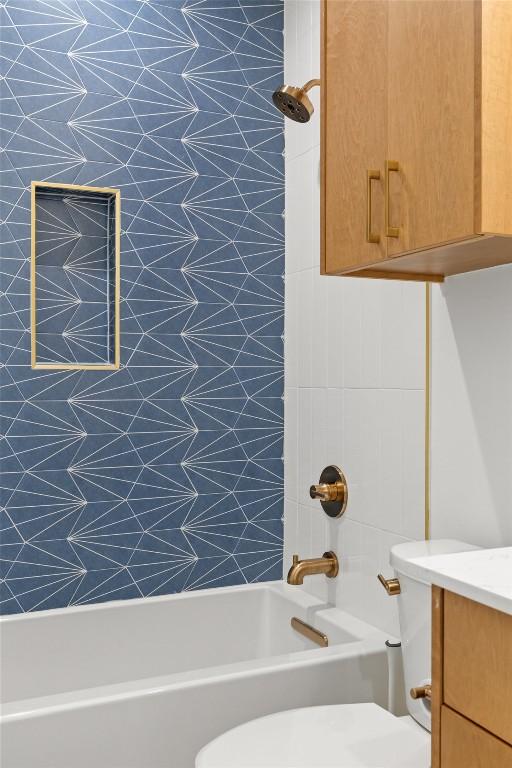 903 Alexia Ln, Austin, TX 78746 - bathroom with toilet, shower / bathtub combination, and vanity
