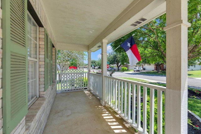 127 Edison Dr, Hutto, TX 78634 - view of covered porch