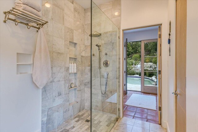 698 Windsong Trl, West Lake Hills, TX 78746 - bathroom featuring a shower stall