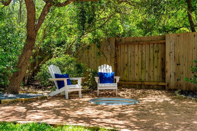 6909 Larue Belle Cv, Austin, TX 78739 - view of patio featuring fence
