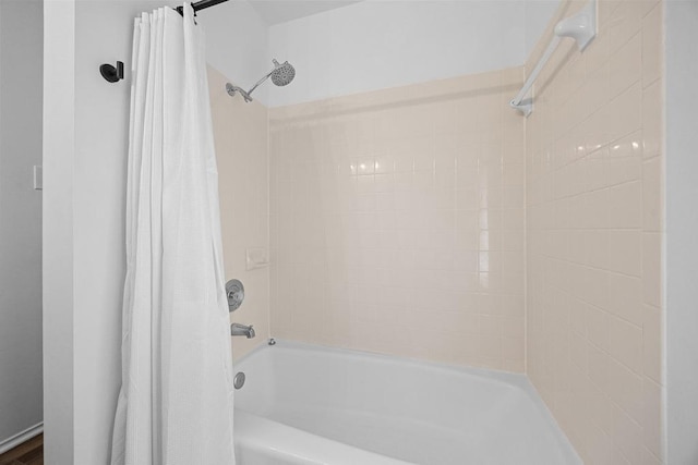 bathroom featuring shower / bath combo