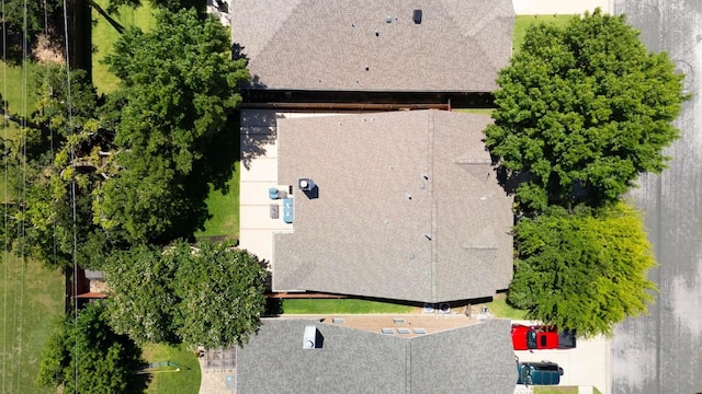 aerial view of property and surrounding area