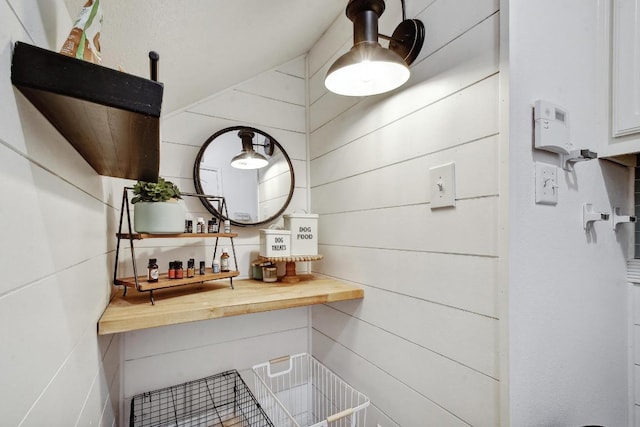 410 Easton Dr, San Marcos, TX 78666 - bathroom with lofted ceiling