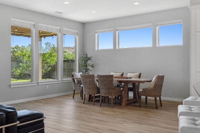 716 Dayridge Dr, Dripping Springs, TX 78620 - dining space featuring light wood-style flooring, recessed lighting, and baseboards