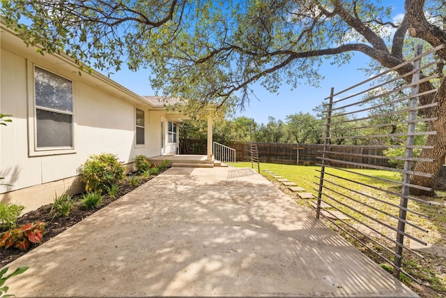 3321 Winding River Trl, Round Rock, TX 78681 - view of patio / terrace