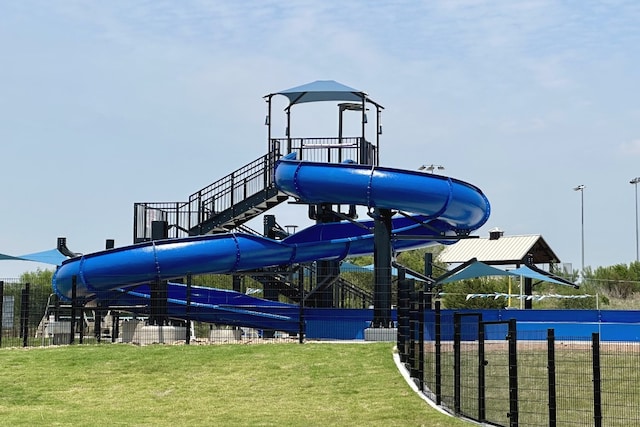 5916 Signal Pt, Austin, TX 78724 - community play area featuring a lawn