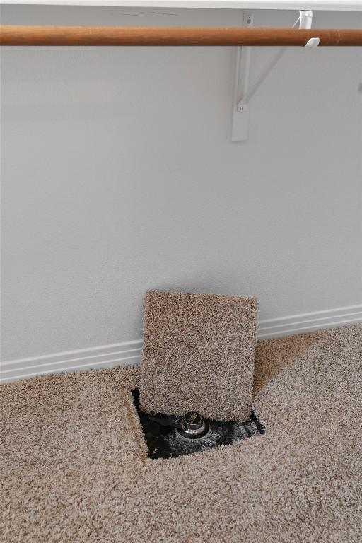 11558 Spicewood Pkwy Unit 7, Austin, TX 78750 - spacious closet featuring carpet