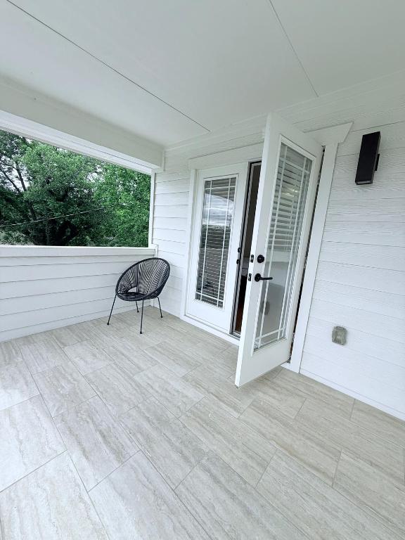806 Philco Dr Unit 2, Austin, TX 78745 - view of wooden terrace