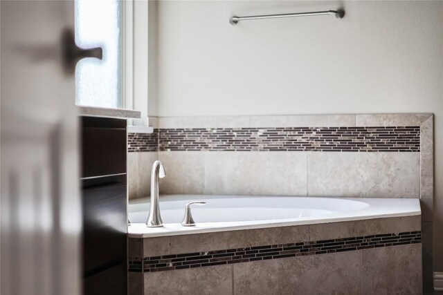 402 Dry Gulch Bnd, Cedar Park, TX 78613 - full bathroom with a garden tub