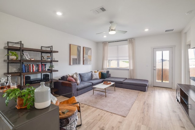 7812 City Top Blvd, Austin, TX 78724 - living area with light wood finished floors, a ceiling fan, and recessed lighting