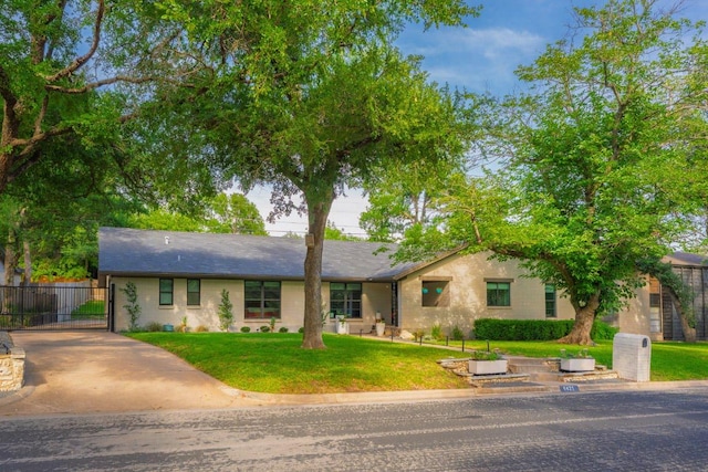 9421 Spring Hollow Dr, Austin, TX 78750 - ranch-style home featuring a gate
