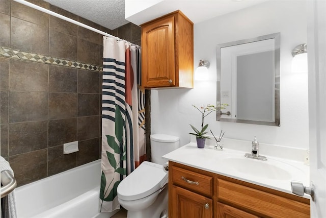 8807 Honeysuckle Trl, Austin, TX 78759 - bathroom featuring toilet, vanity, and shower / bath combo