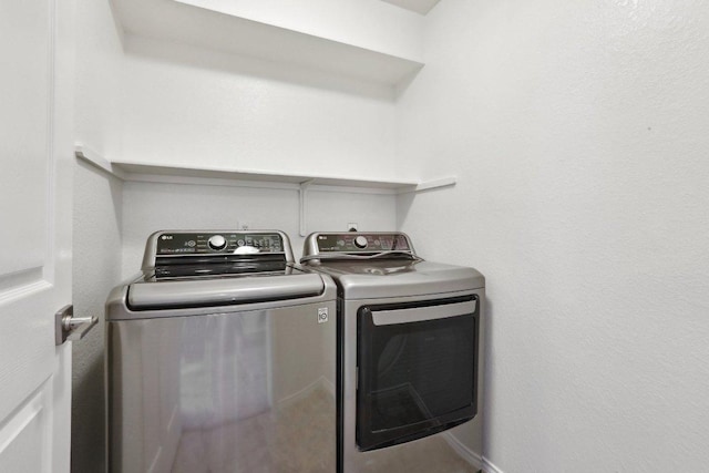 2912 Sydney Dr, Austin, TX 78728 - laundry area with washer and dryer