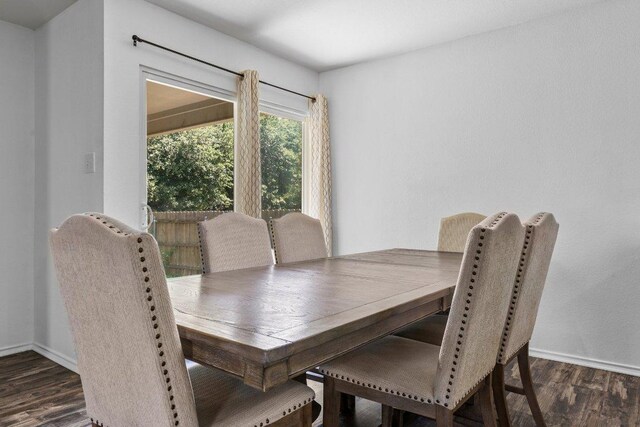 607 Big Bend Trl, Taylor, TX 76574 - dining area with wood finished floors and baseboards