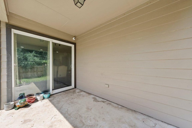 607 Big Bend Trl, Taylor, TX 76574 - view of patio