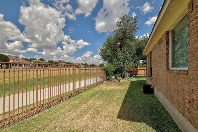 2415 Arbor Dr, Round Rock, TX 78681 - view of yard