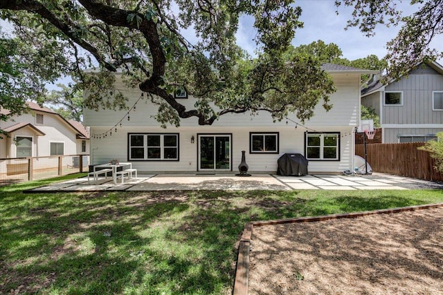 6018 Abilene Trl, Austin, TX 78749 - back of property with a patio