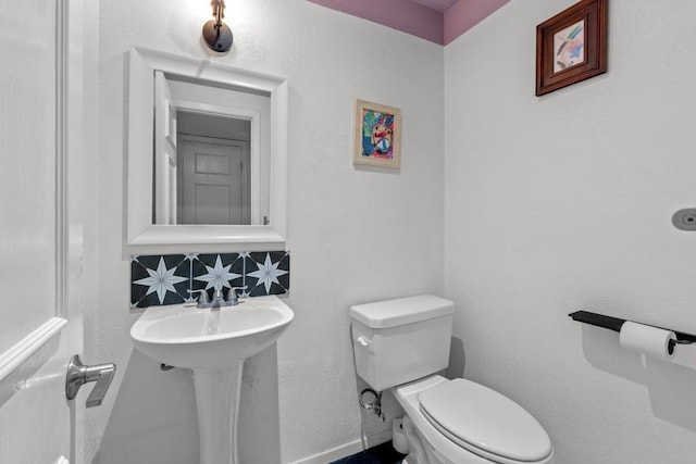 1605 Coronado Hills Dr Unit B, Austin, TX 78752 - half bath with toilet and baseboards