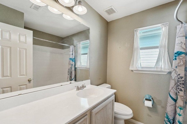 14104 Ballycastle Trl, Austin, TX 78717 - full bath with a shower with curtain and vanity