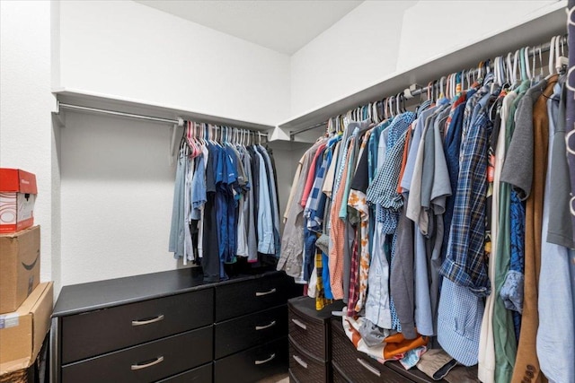 6820 Derby Downs Dr, Austin, TX 78747 - view of spacious closet