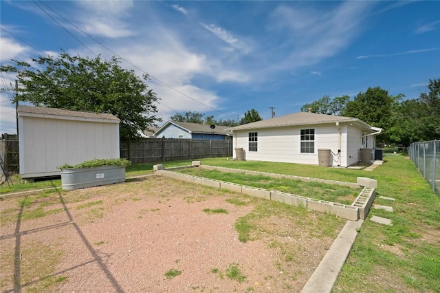 1727 Leander St, Georgetown, TX 78626 - view of yard with an outdoor structure