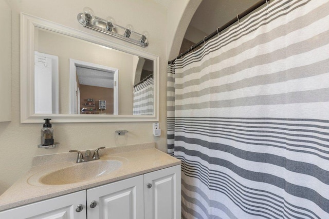 1611 Velma Ave, Copperas Cove, TX 76522 - full bath with vanity