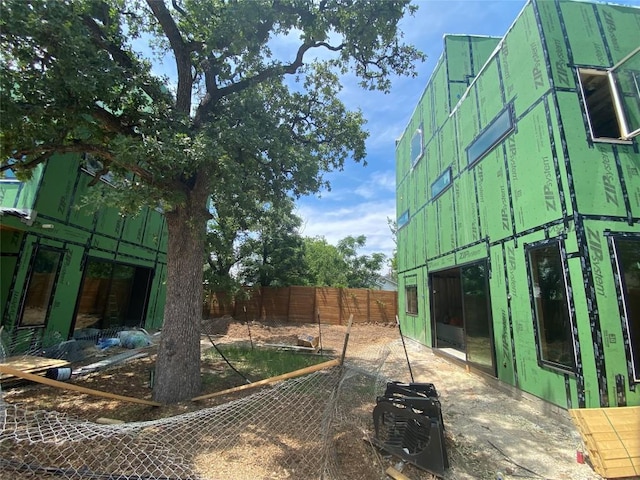 1175 Navasota St Unit 1, Austin, TX 78702 - fenced backyard featuring a patio area