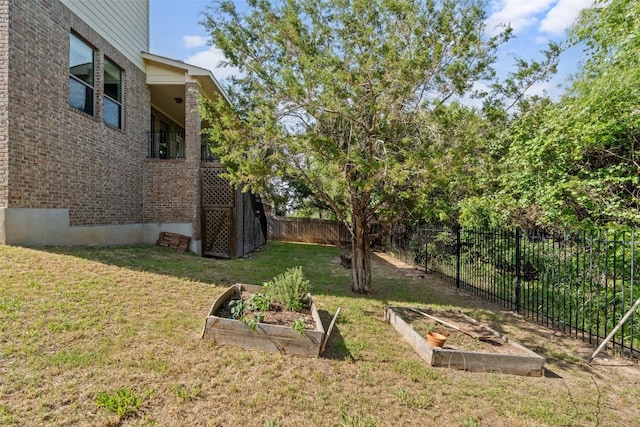 21816 Agarito Ln, Spicewood, TX 78669 - view of yard with a vegetable garden