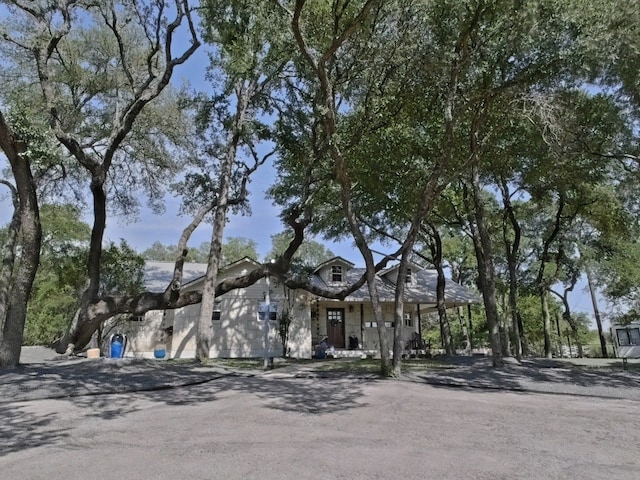 1127 Penion Dr, Austin, TX 78748 - view of front facade featuring a porch