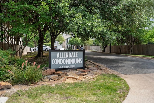 2104 Cullen Ave Unit 223, Austin, TX 78757 - view of community sign
