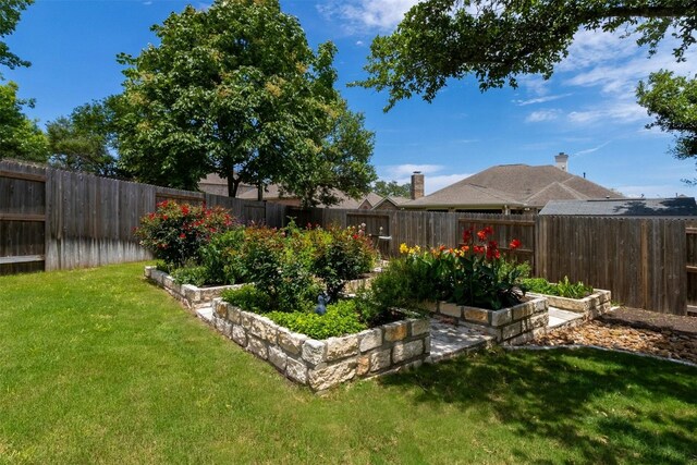 204 Saddleback Rd, Austin, TX 78737 - view of yard featuring a garden