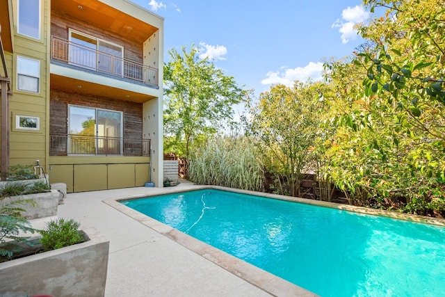 5309 Sendero Hills Pkwy, Austin, TX 78724 - view of swimming pool