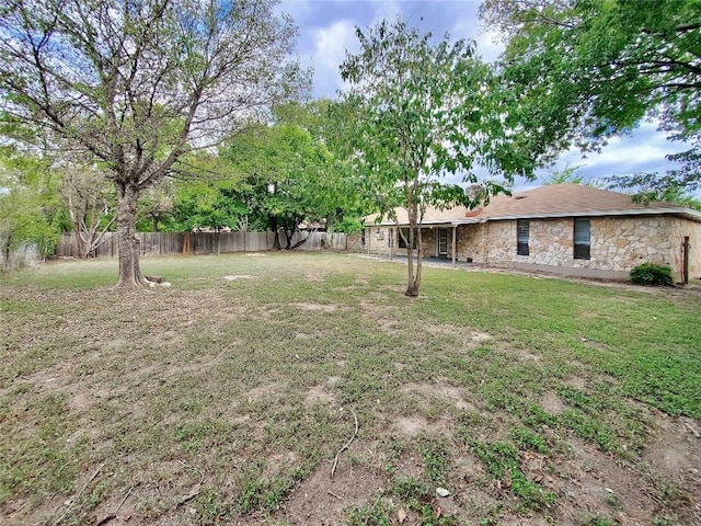 9512 Meadowheath Dr, Austin, TX 78729 - view of yard