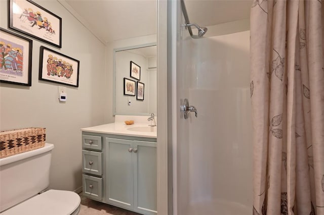 10908 Slaughter Creek Dr, Austin, TX 78748 - bathroom with a shower stall and vanity