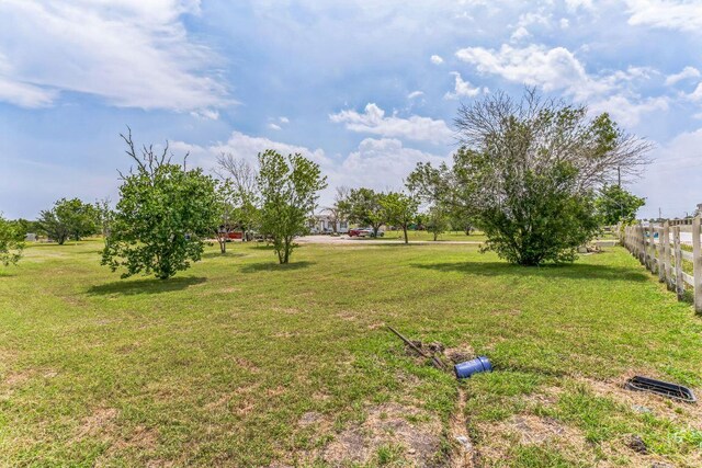 116 Hokanson Rd, Del Valle, TX 78617 - view of yard