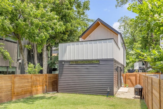 3409 Neal St Unit 2, Austin, TX 78702 - view of side of home with an outbuilding