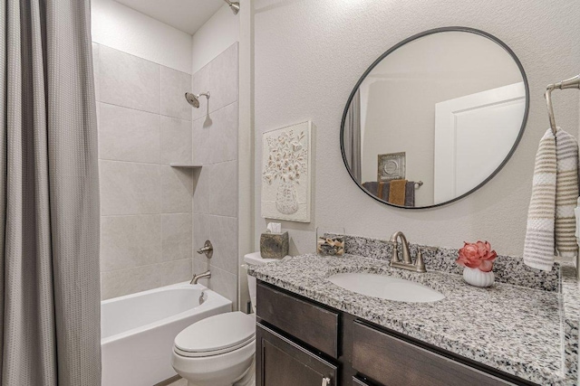 138 Harborside Dr Unit 101, San Marcos, TX 78666 - full bath with shower / bathtub combination with curtain and vanity