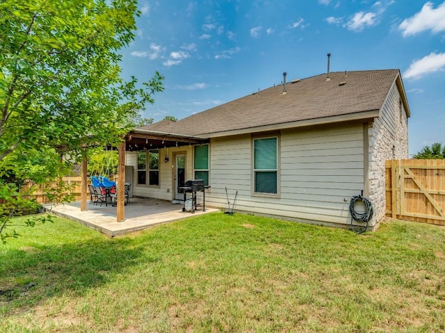 319 Sandstone Trl, Buda, TX 78610 - photo 32