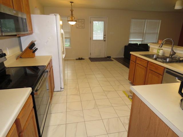 18205 Topsail St, Manor, TX 78653 - photo 13