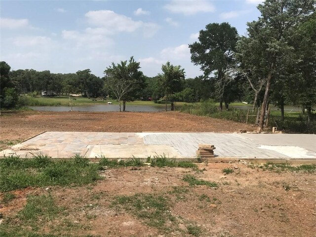 153 Iroquios Dr, Smithville, TX 78957