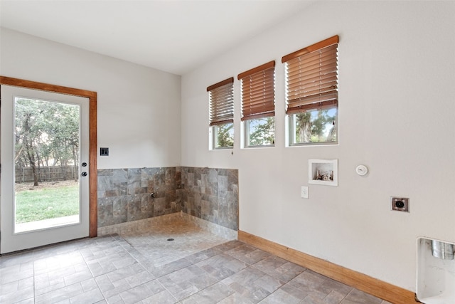 20603 Ridgeview Rd, Lago Vista, TX 78645 - laundry room featuring hookup for an electric dryer, washer hookup, and hookup for a gas dryer