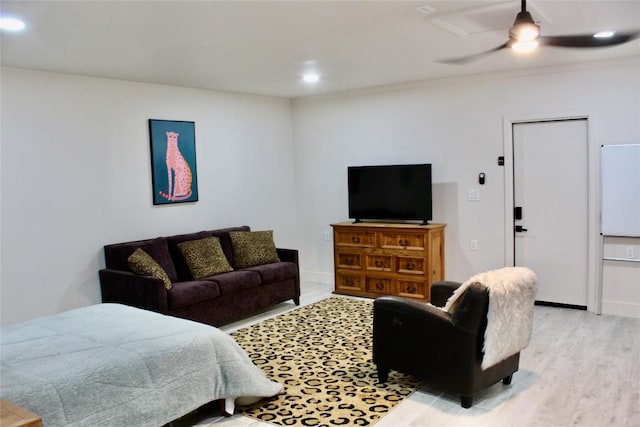 24701 Martin Ln, Spicewood, TX 78669 - living area featuring light wood-style flooring, ceiling fan, and recessed lighting