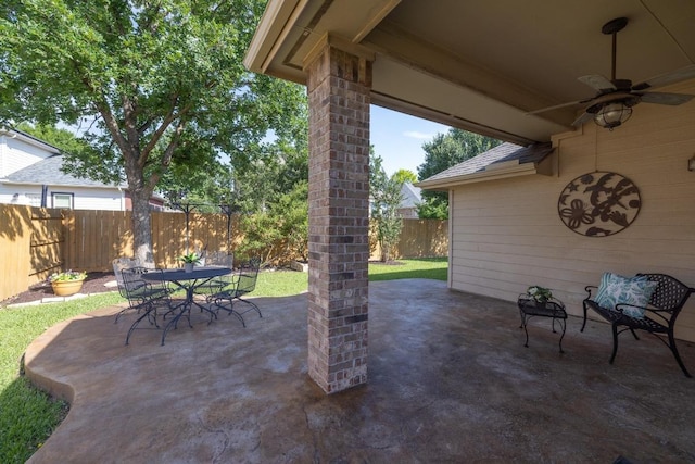 765 Bent Wood Pl, Round Rock, TX 78665 - view of patio featuring a ceiling fan, a fenced backyard, and outdoor dining space