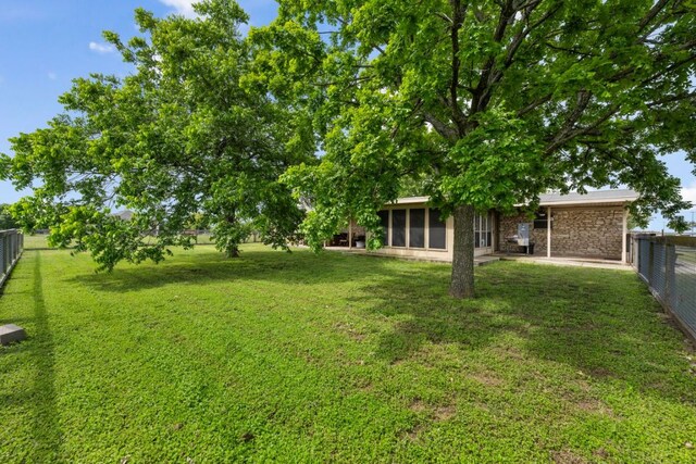401 Patriot Way, Georgetown, TX 78626 - view of yard with a sunroom