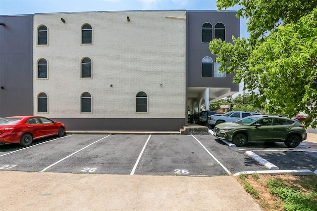 101 E 33rd St Unit 107, Austin, TX 78705 - view of property with uncovered parking